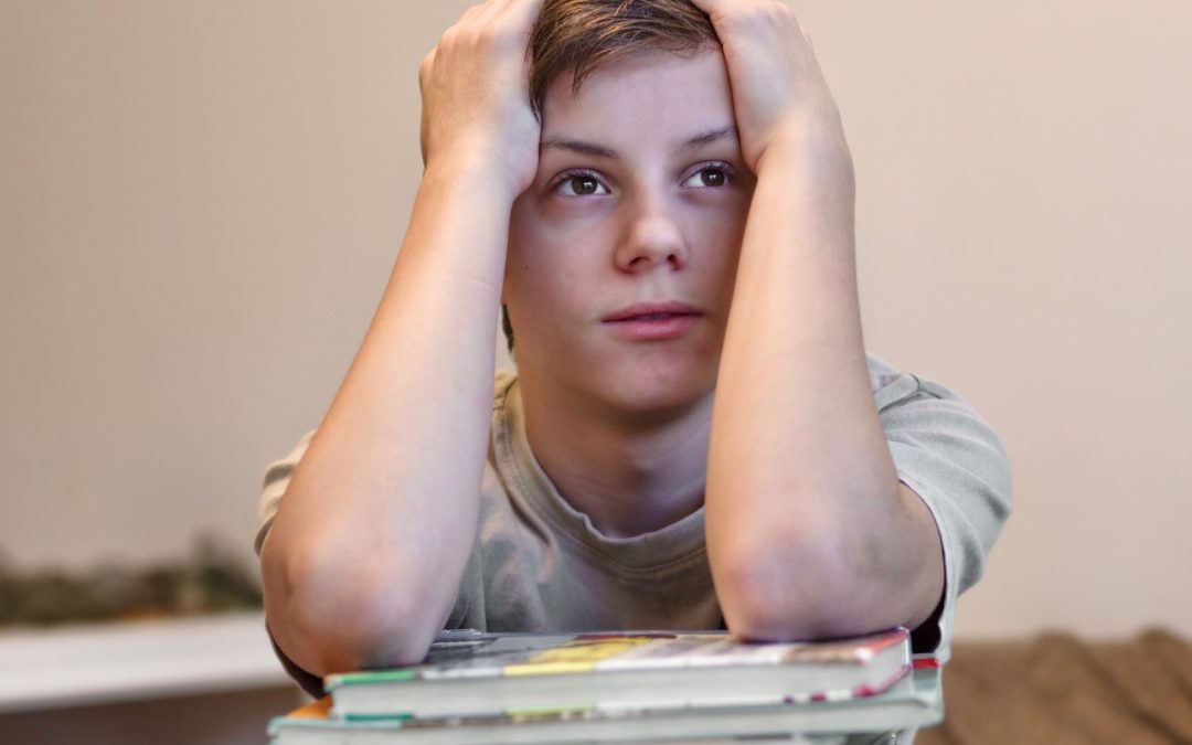 Adolescents démotivés : baisse brutale des résultats, refus d’effort, décrochage