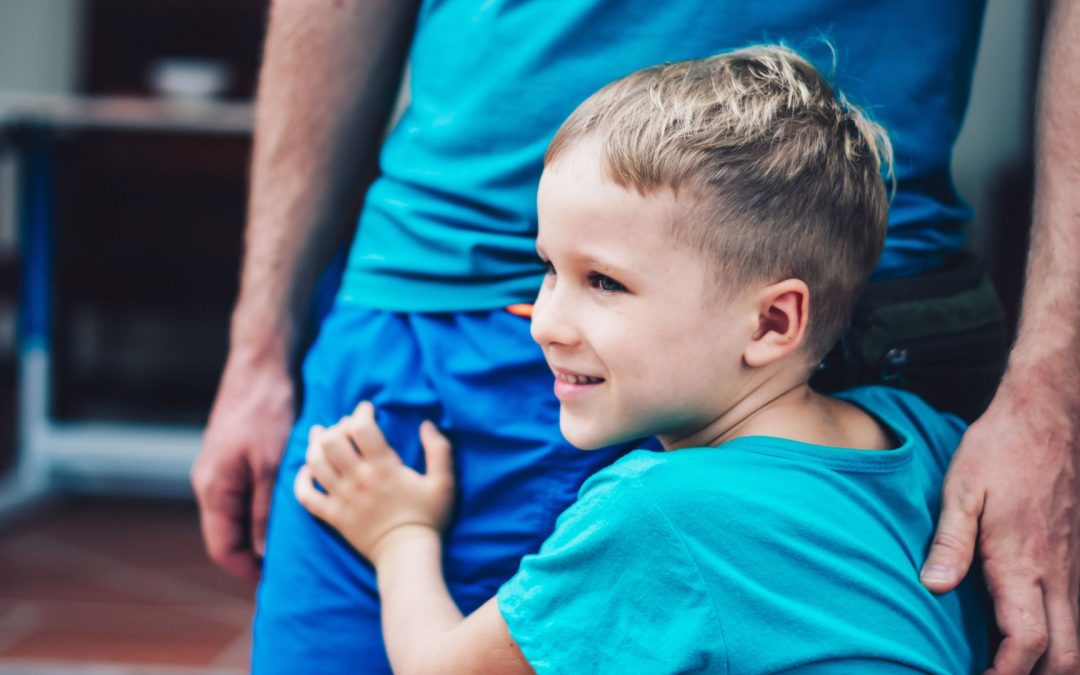 Mon enfant pleure tous les matins avant l’école, est-ce que la kinésiologie peut aider ?