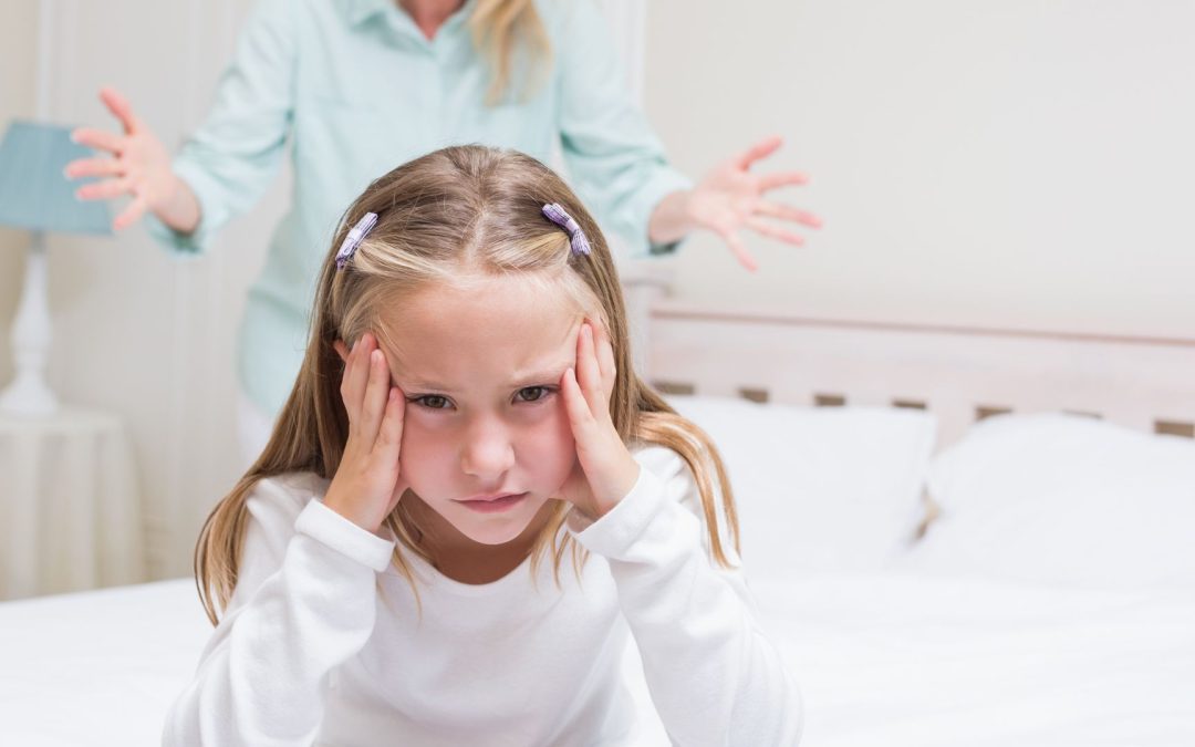 Surcharge émotionnelle : l’enfant rentre épuisé et irritable